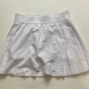 White Alo Yoga Skirt